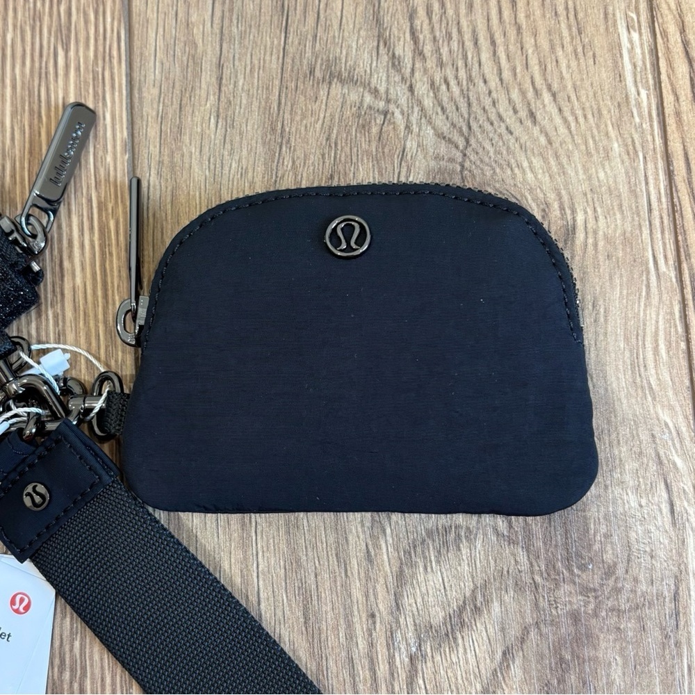 NWT Lululemon Dual Pouch Wristlet *Glitter In Black/Gunmetal - Picture 3 of 7